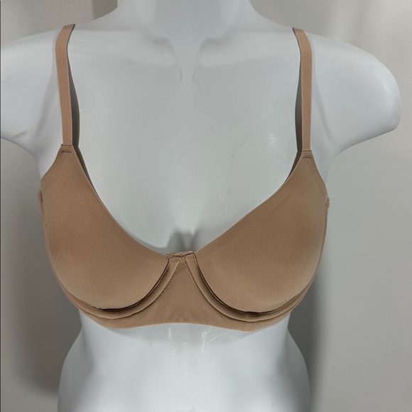 SKIMS Other - SKIMS Tan Underwire Seamless Molded Bra